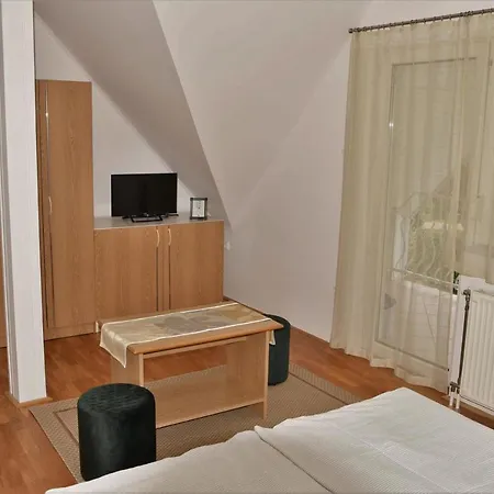 Ludika Vendeghaz Balatonfured