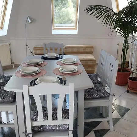 Ludika Vendeghaz アパート *