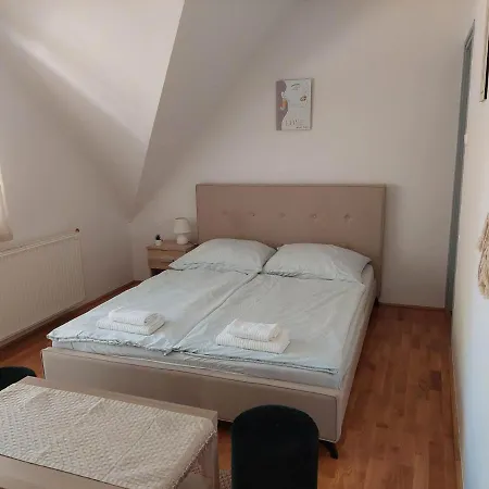 アパート Ludika Vendeghaz