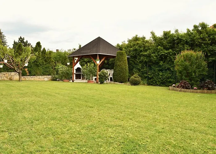 Апартаменты Ludika Vendeghaz *