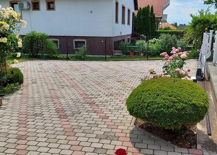 Апартаменты Ludika Vendeghaz